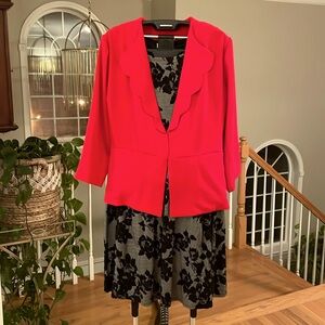 Red dress jacket with three-quarter sleeves and adorable collar, size 1X.